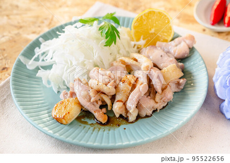 バルサミコソースがけチキンステーキ バルサミコソースがけチキンステーキ 95522656