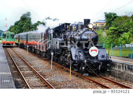 鉄道開業150周年・記念HMを掲げて力走!! SLもうか・真岡鉄道C12-66 95524121