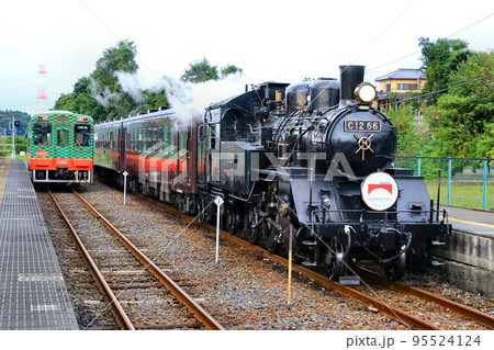 鉄道開業150周年・記念HMを掲げて力走!! SLもうか・真岡鉄道C12-66 95524124