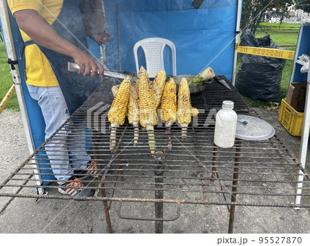 焼きとうもろし、コロンビア 95527870