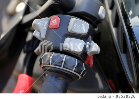 バイクのハンドルスイッチ　イメージ 95528526
