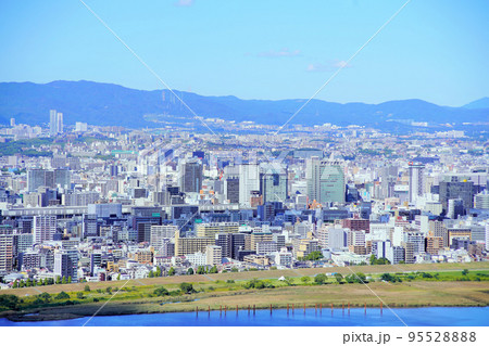 大阪・梅田から北摂地域(千里中央方面)を望む 大阪・梅田から北摂地域(千里中央方面)を望む 95528888