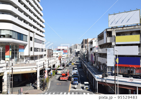 神奈川県横須賀市 追浜駅前の街並み 神奈川県横須賀市 追浜駅前の街並み 95529483