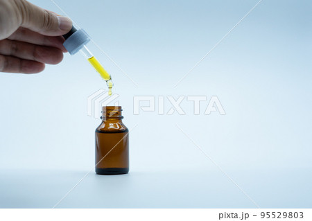 健康に良いとされている合法的なCBDオイル 健康に良いとされている合法的なCBDオイル 95529803