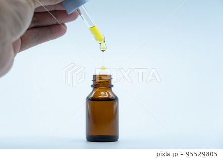健康に良いとされている合法的なCBDオイル 95529805