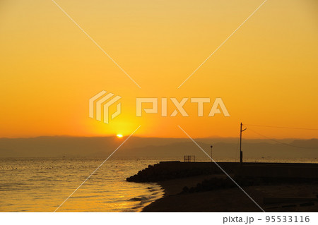 島原半島からの夜明けの光景 95533116