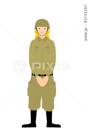 女性兵士のポーズ、待機・正面で手を揃えて待つ 95533267