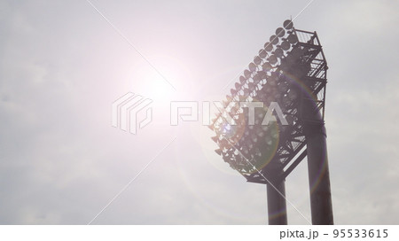 野球場の照明 野球場の照明 95533615