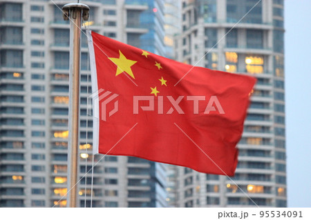 大都市 中国上海 景色を楽しむ外灘、空港並の大きさ上海、最大の仕入れ市場のある義烏駅 大都市 中国上海 景色を楽しむ外灘、空港並の大きさ上海、最大の仕入れ市場のある義烏駅 95534091