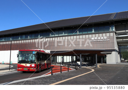 西九州新幹線　嬉野温泉駅（西口/温泉口駅舎） 95535880