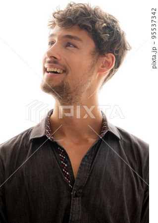 A portrait of a young smiling man 95537342