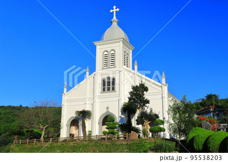 【熊本県】快晴の大江天主堂（天草） 95538203