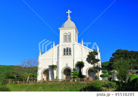 【熊本県】快晴の大江天主堂（天草） 95538205