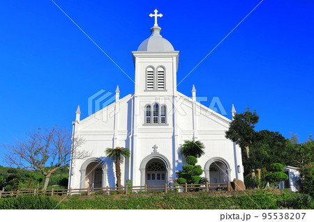 【熊本県】快晴の大江天主堂（天草） 95538207