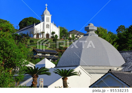 【熊本県】快晴の大江天主堂と天草ロザリオ館(天草) 【熊本県】快晴の大江天主堂と天草ロザリオ館(天草) 95538235