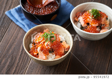 鮭といくらの親子丼 95541972