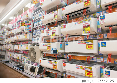 家電量販店でお買い物 95542125