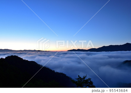 野迫川村の雲海 95543684