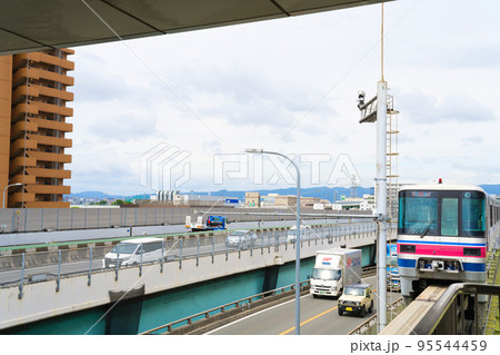 【大阪府】10月・阪神高速 近畿自動車道と大阪モノレール 【大阪府】10月・阪神高速 近畿自動車道と大阪モノレール 95544459