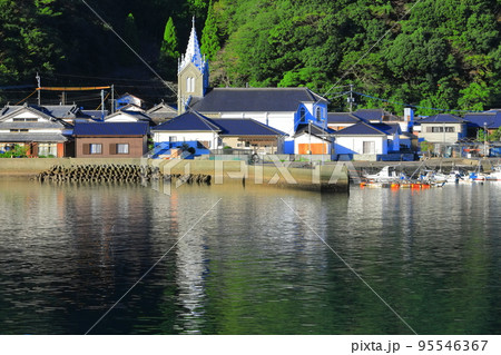 【熊本県】快晴の﨑津教会天主堂と﨑津集落（天草） 95546367