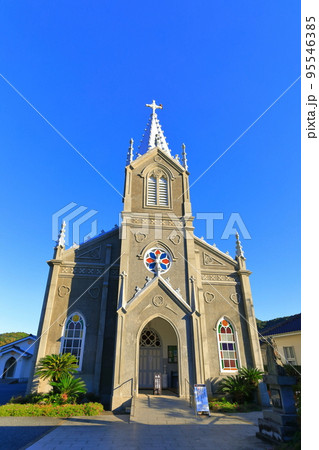 【熊本県】快晴の﨑津教会天主堂（天草） 95546385