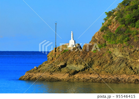 【熊本県】快晴の海上マリア像（天草﨑津集落） 95546415