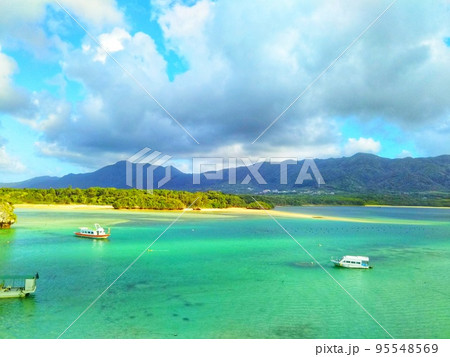 石垣島の川平湾の風景 石垣島の川平湾の風景 95548569