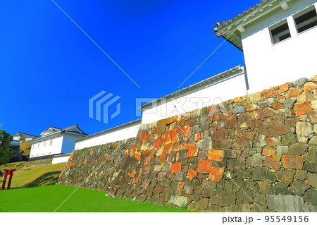 【熊本県】快晴の富岡城跡（天草） 95549156