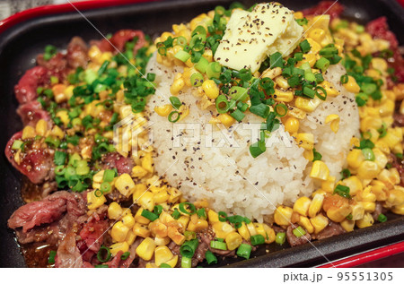 ホットプレートで鉄板ビーフライス 95551305