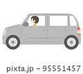 車を運転する介護士 95551457