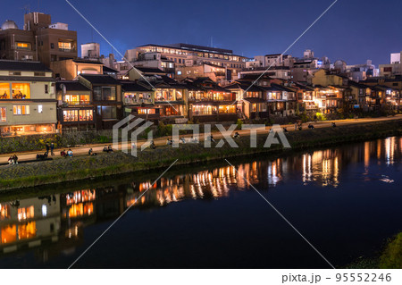 《京都府》鴨川の夜景・京都の街並み 95552246