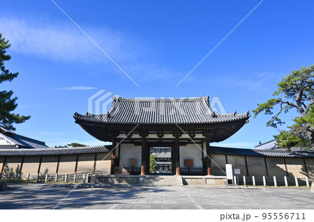 奈良県斑鳩町の世界遺産法隆寺 国宝南大門 奈良県斑鳩町の世界遺産法隆寺 国宝南大門 95556711