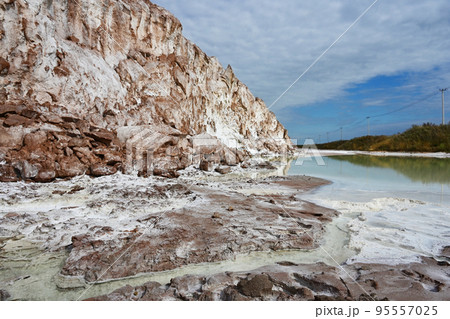 Potash waste heaps with poison lake 95557025