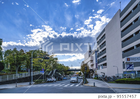 神奈川県横浜市の都市風景　港南台駅 95557457