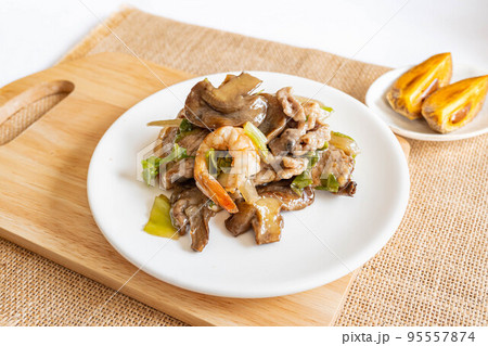 天然きのこの中華炒め 95557874