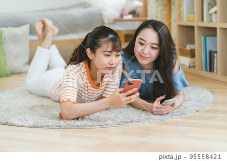 roommate roommate 95558421