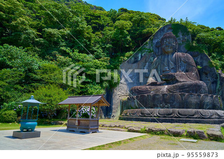 千葉県鋸南町の鋸山日本寺の大仏 95559873
