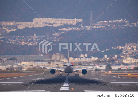 《大阪府》航空機・大阪国際空港 《大阪府》航空機・大阪国際空港 95563510