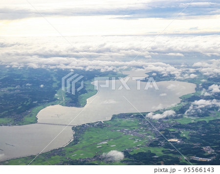 旅客機から見る霞ヶ浦（茨城県） 95566143