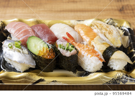 美味しい握り寿司盛合せ 美味しい握り寿司盛合せ 95569484