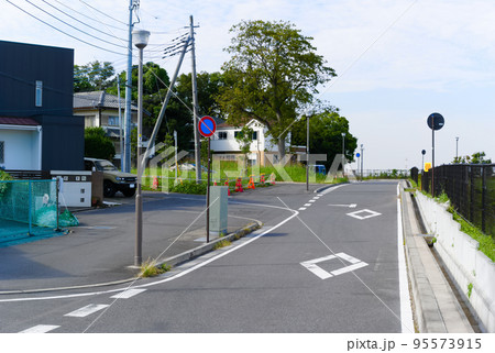 千葉県松戸市東京外環自動車道周辺の風景2022年10月 95573915