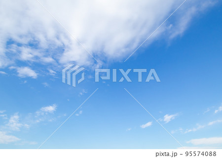秋の曇り空 10月 秋の曇り空 10月 95574088