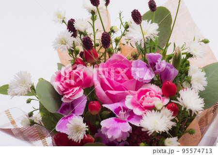 お祝い　花束　薔薇 95574713
