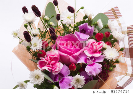 お祝い　花束　薔薇 95574714