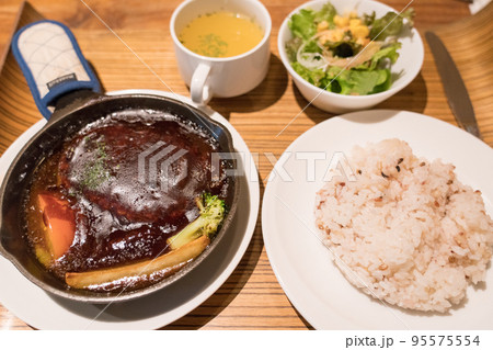 ハンバーグ 95575554