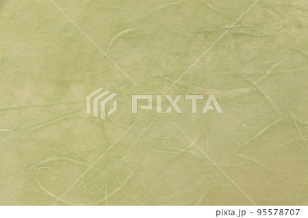 渋みのある薄緑色の和紙 95578707