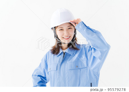 作業着を着ている女性 作業着を着ている女性 95579278
