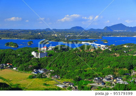 【熊本県】晴天の天草松島（天草パールライン） 95579399