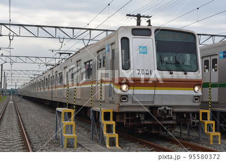 東京メトロ7000系電車副都心線有楽町線 95580372