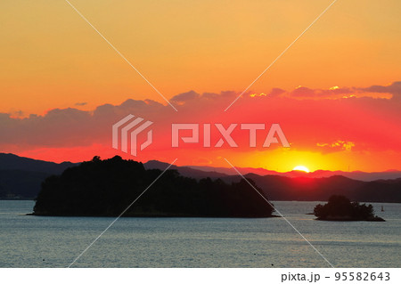 【熊本県】天草松島の夕景(天草パールライン) 【熊本県】天草松島の夕景(天草パールライン) 95582643